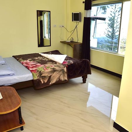 J R Mist Valley Inn Ooty Exterior photo